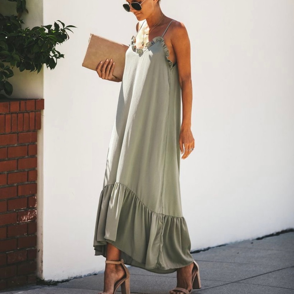 VICI YOUNG LOVE RUFFLE DRESS